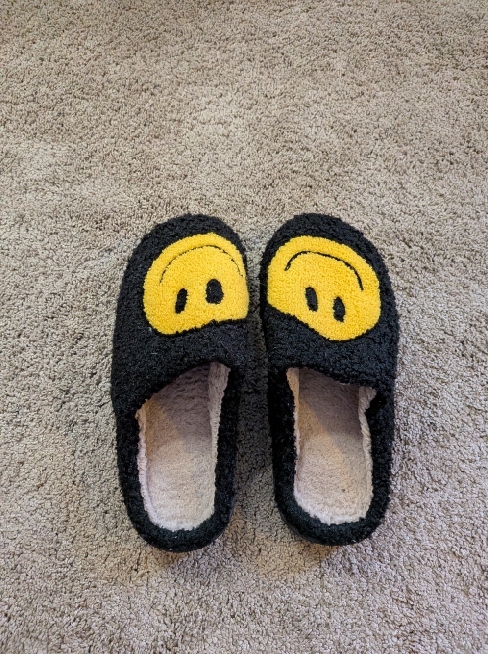 Smile Face Slipper Like New